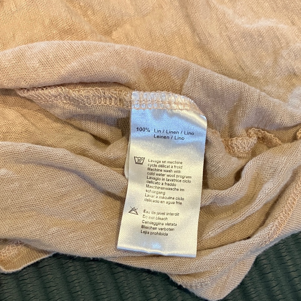 Scoop Neck 100% linen tank top - Picture 3 of 3